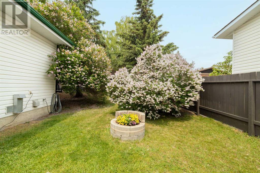 Single Family House Bungalow for Sale in  Deerview Place SE Deer Ridge Calgary 