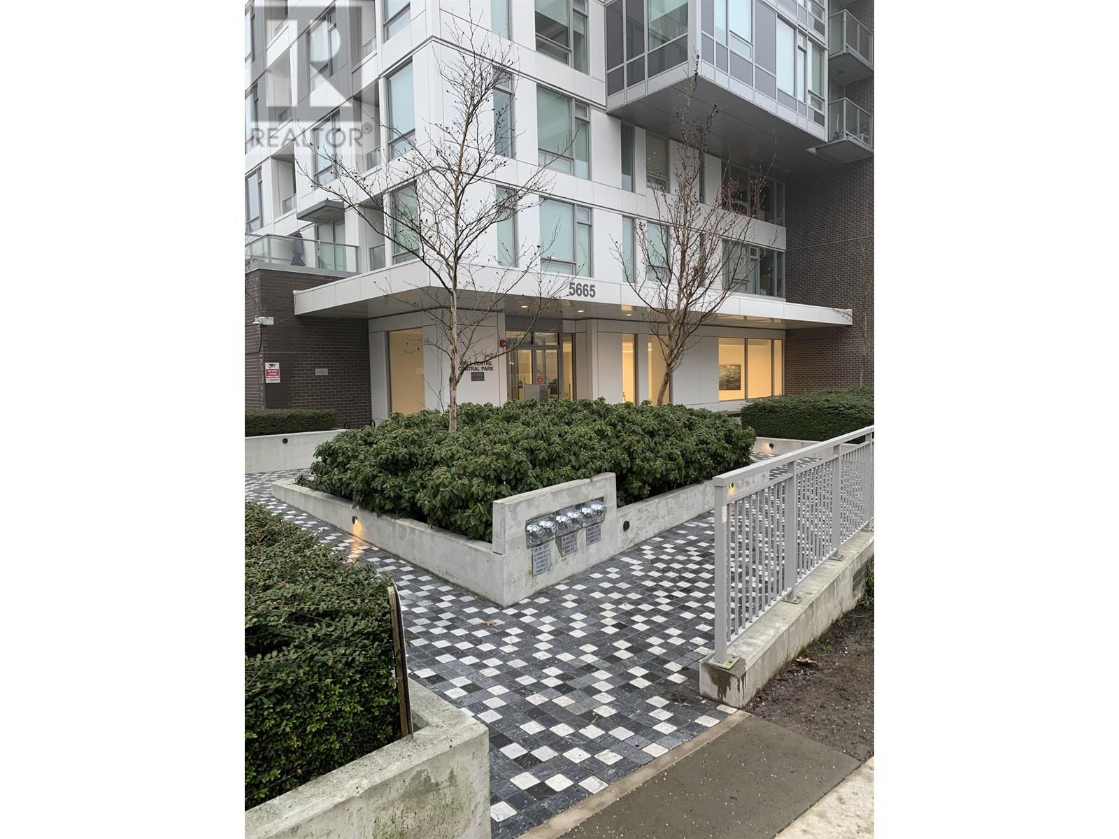 Photo 4 of 603 5665 Boundary Road, Vancouver BC