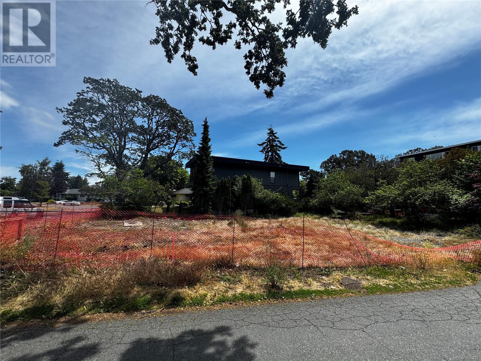  2501 Wootton Crescent, Oak Bay