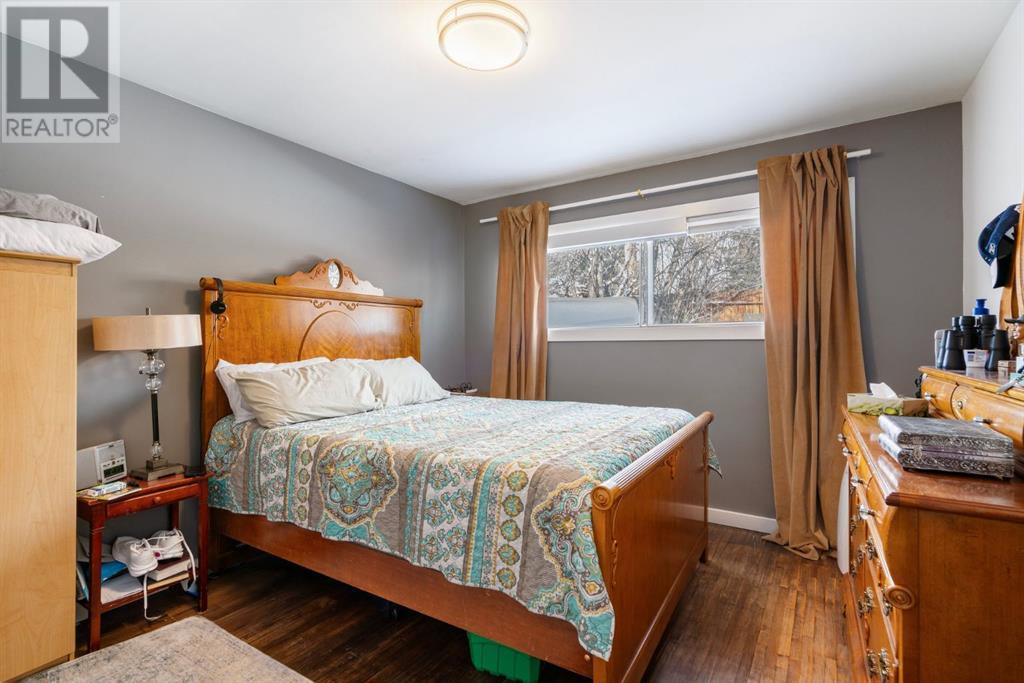 Multi-family House Bungalow for Sale in   Avenue SW Parkhill Calgary 