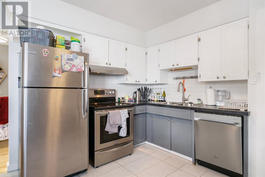 Multi-family House Bungalow for Sale in   Avenue SW Parkhill Calgary 