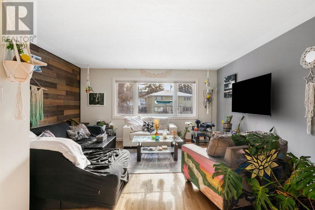 Multi-family House Bungalow for Sale in   Avenue SW Parkhill Calgary 