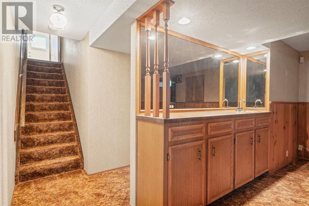 Single Family House for Sale in  Dalcastle Mews NW Dalhousie Calgary 