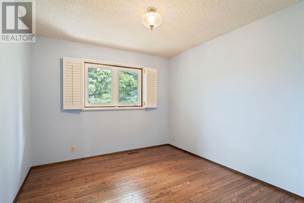 Single Family House for Sale in  Dalcastle Mews NW Dalhousie Calgary 