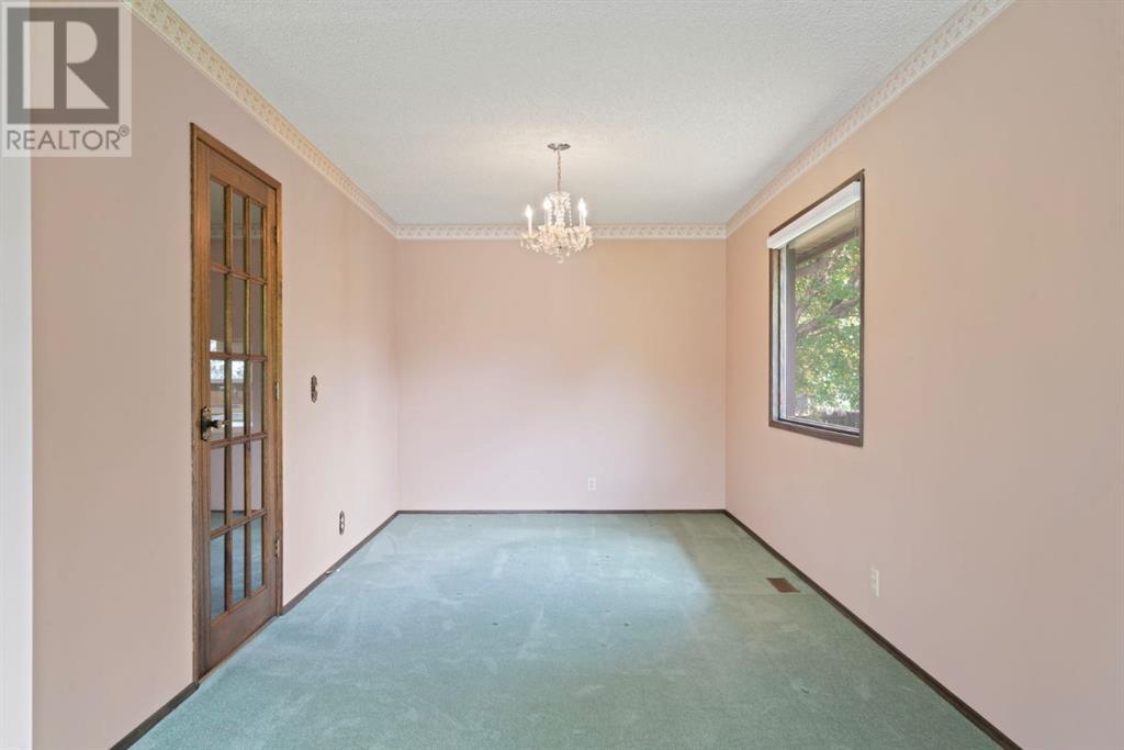 Single Family House for Sale in  Dalcastle Mews NW Dalhousie Calgary 