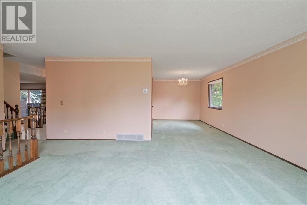 Single Family House for Sale in  Dalcastle Mews NW Dalhousie Calgary 
