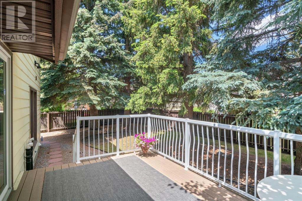 Single Family House for Sale in  Dalcastle Mews NW Dalhousie Calgary 