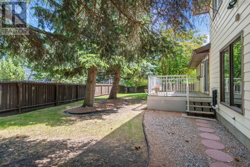 Single Family House for Sale in  Dalcastle Mews NW Dalhousie Calgary 