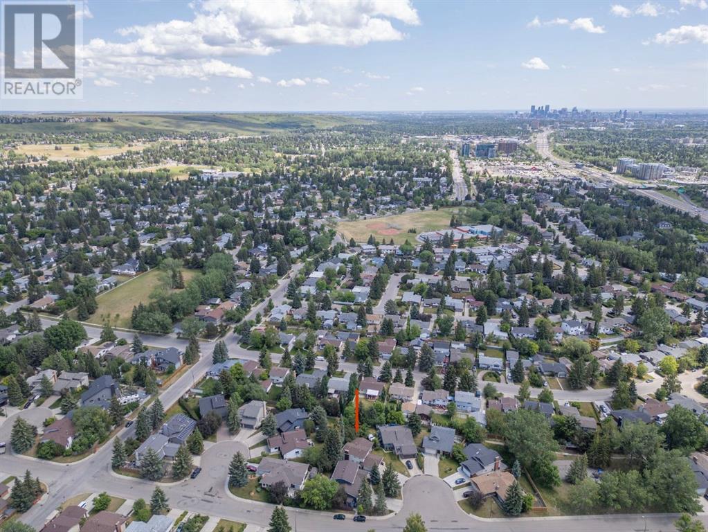 Single Family House for Sale in  Dalcastle Mews NW Dalhousie Calgary 
