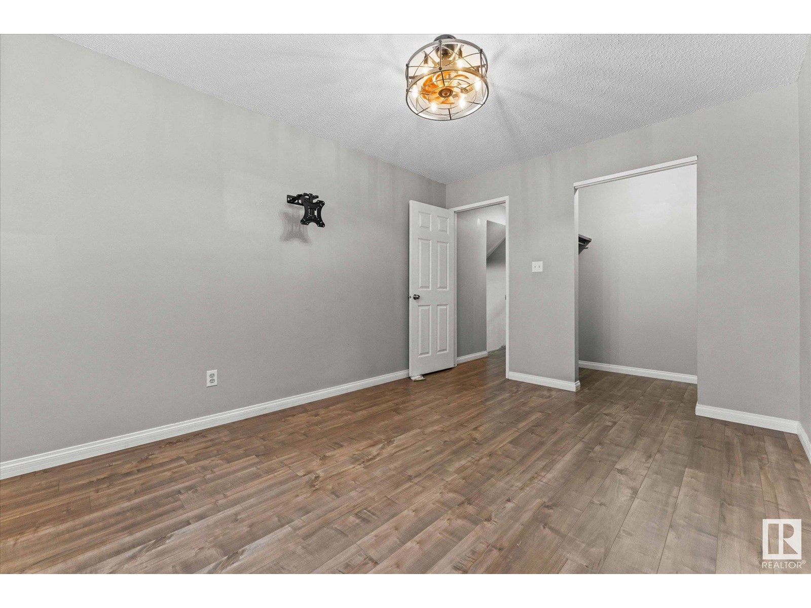 Photo 6 of 33 Westglen Cr, Spruce Grove AB