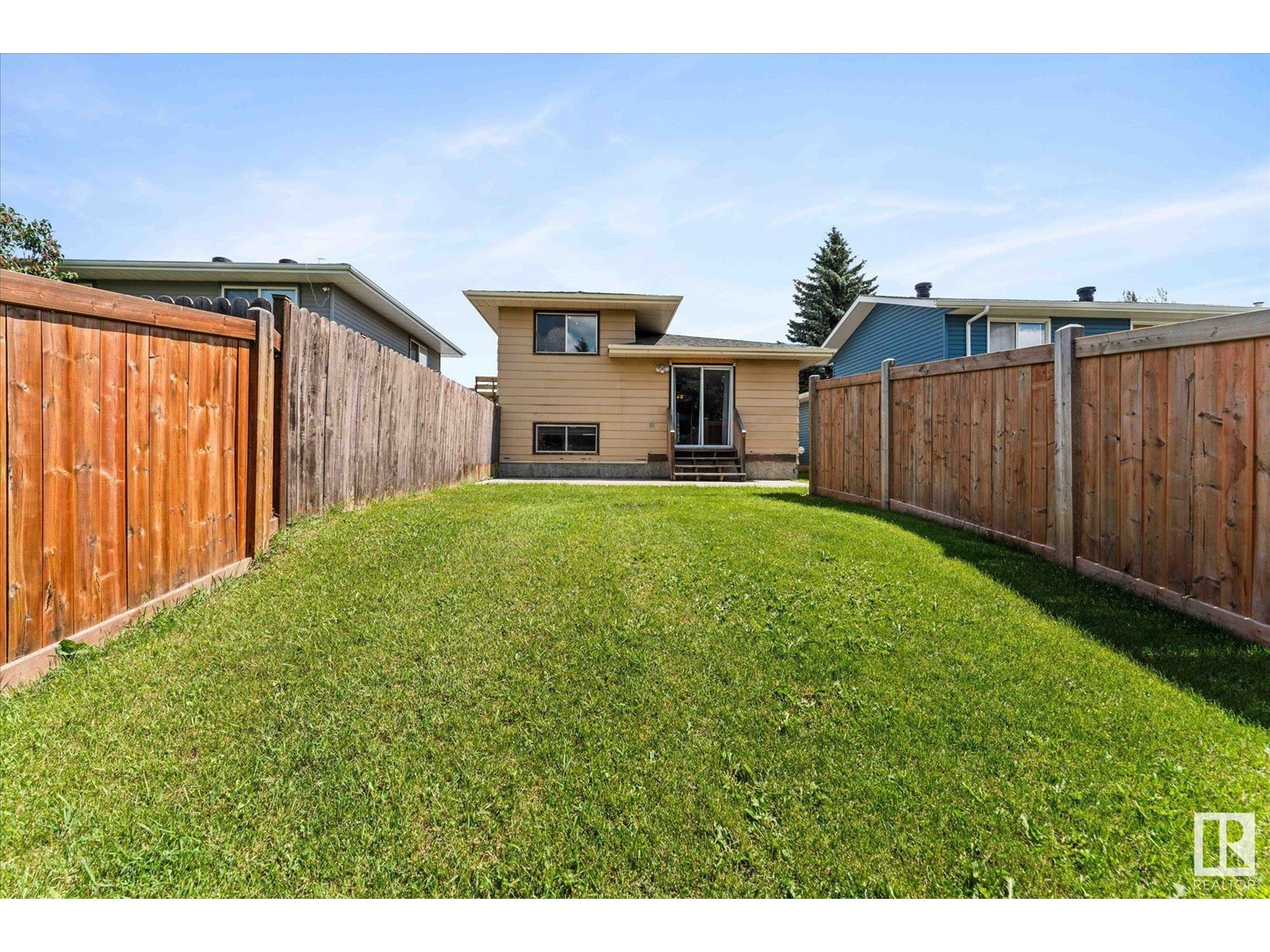 Photo 35 of 33 Westglen Cr, Spruce Grove AB