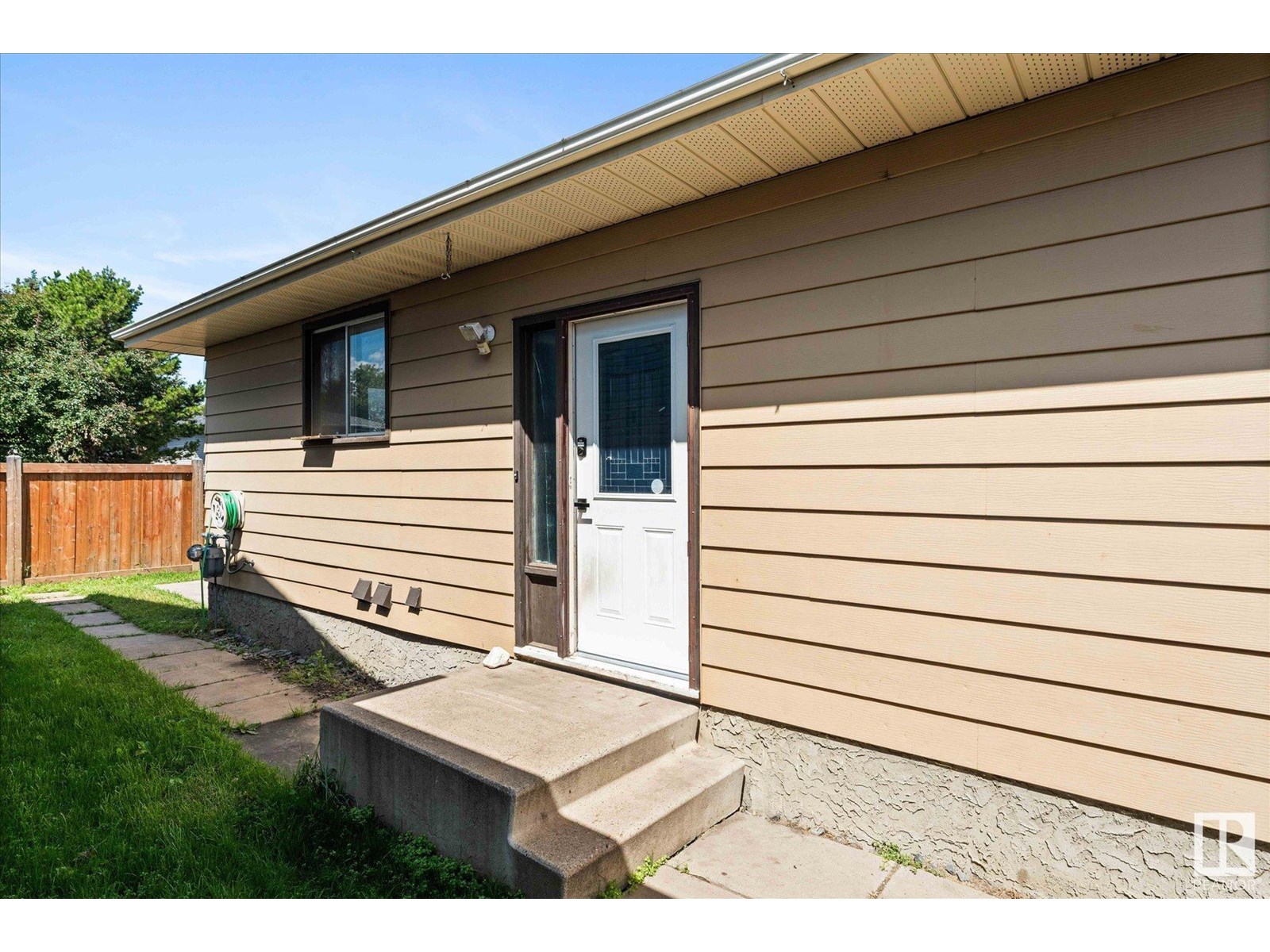 Photo 27 of 33 Westglen Cr, Spruce Grove AB