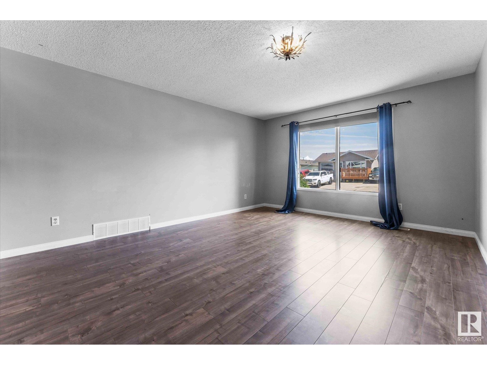 Photo 38 of 33 Westglen Cr, Spruce Grove AB