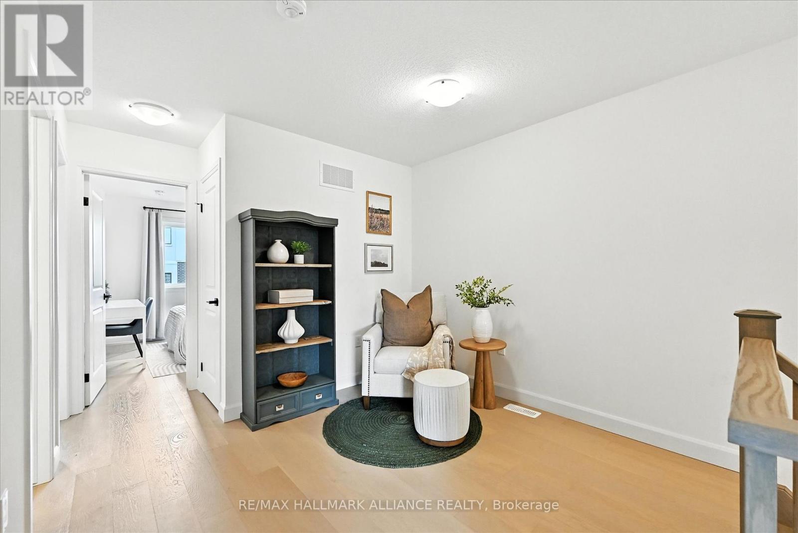 Single Family House for Sale in  SOUTHAM LANE Hamilton (Mountview) 