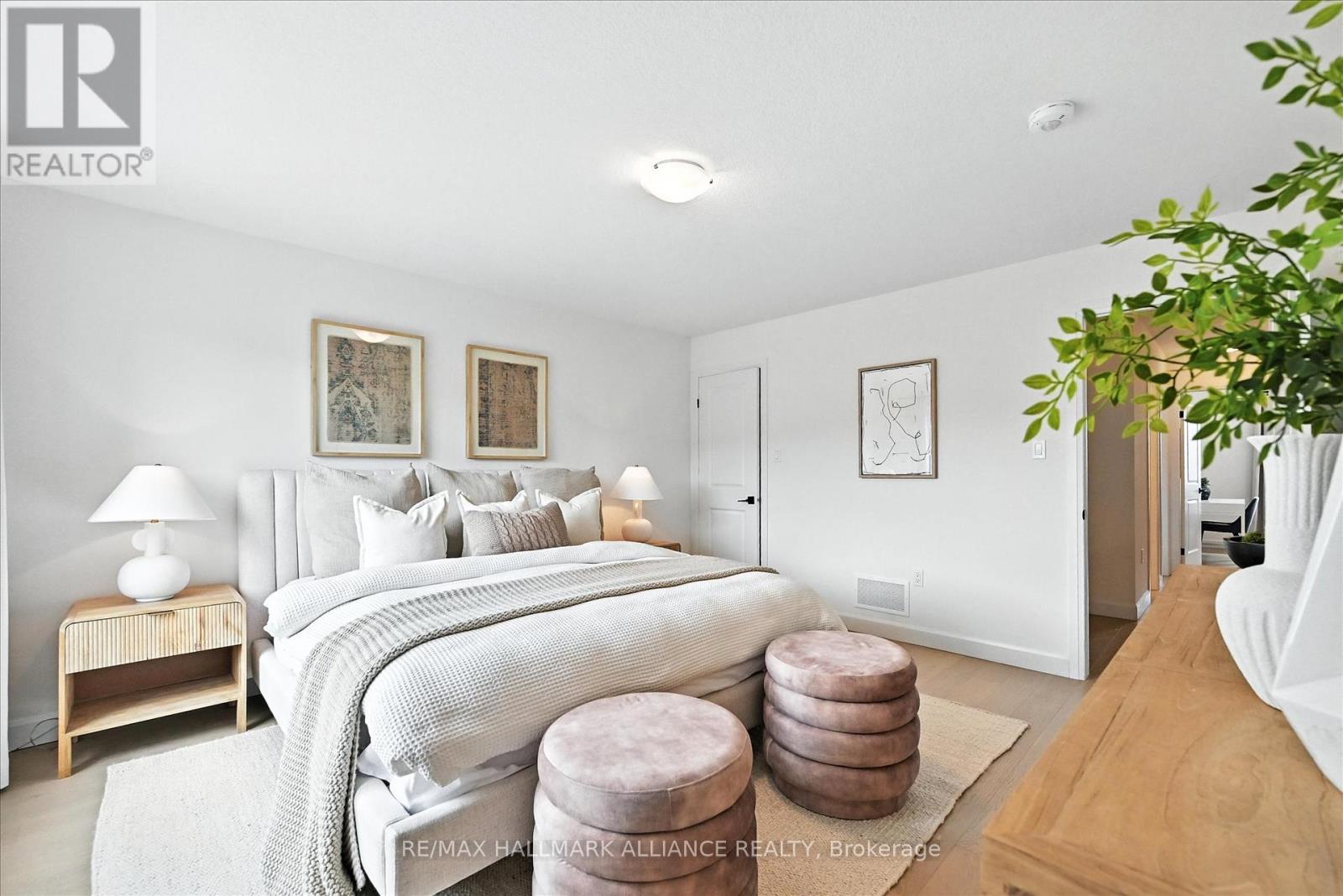 Single Family House for Sale in  SOUTHAM LANE Hamilton (Mountview) 