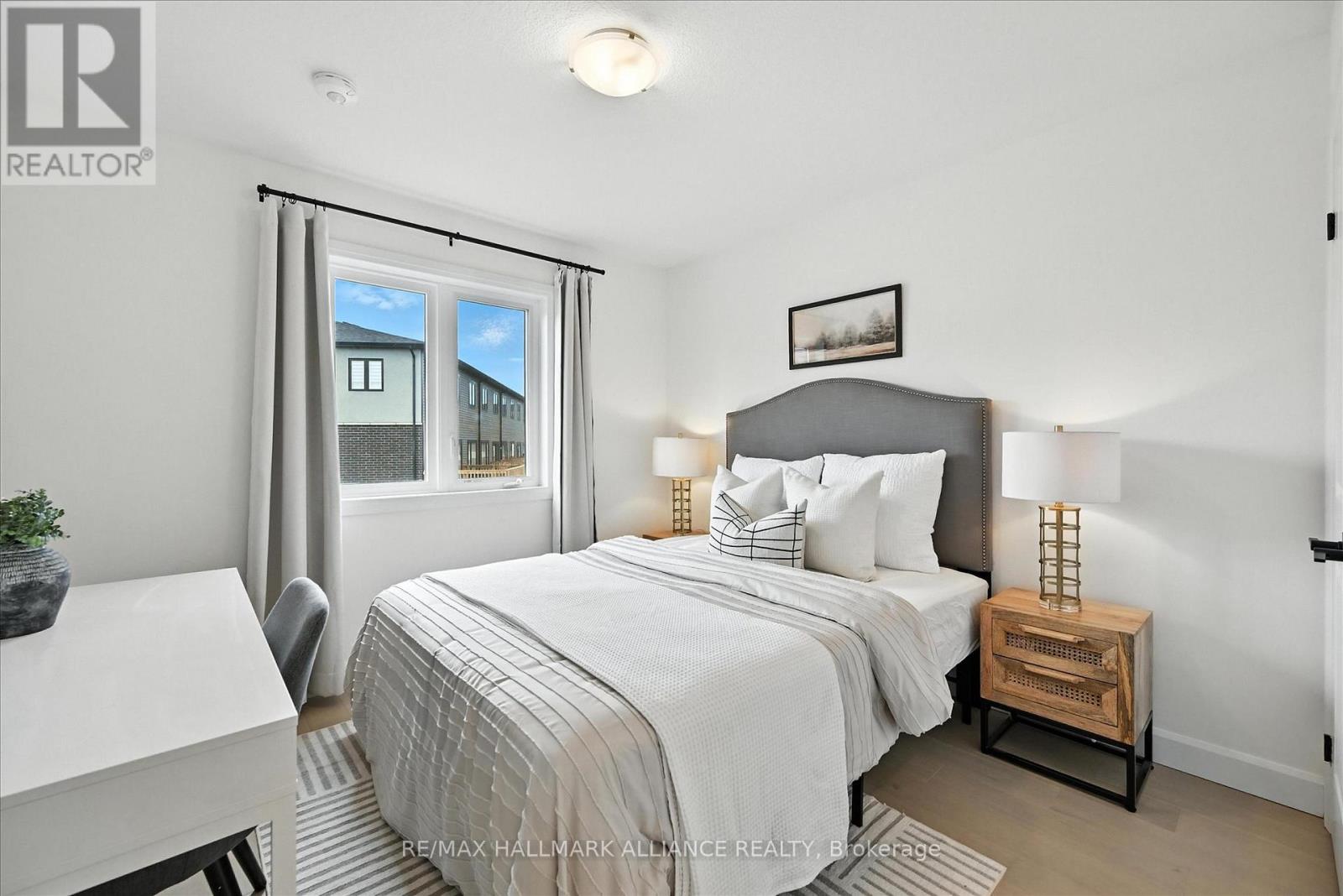 Single Family House for Sale in  SOUTHAM LANE Hamilton (Mountview) 
