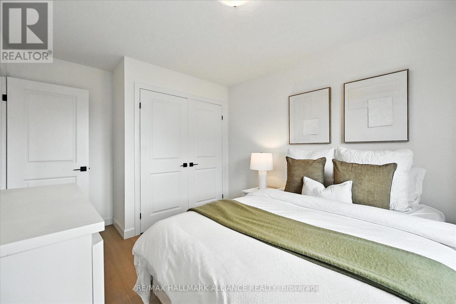 Single Family House for Sale in  SOUTHAM LANE Hamilton (Mountview) 