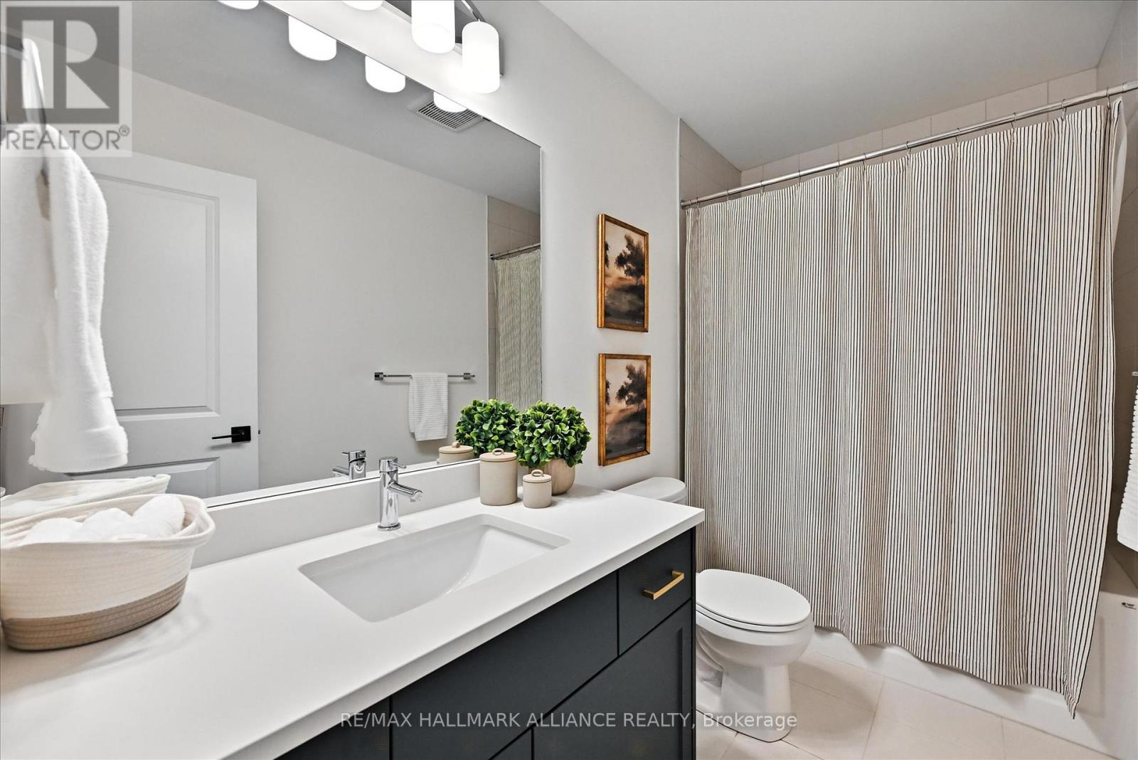 Single Family House for Sale in  SOUTHAM LANE Hamilton (Mountview) 