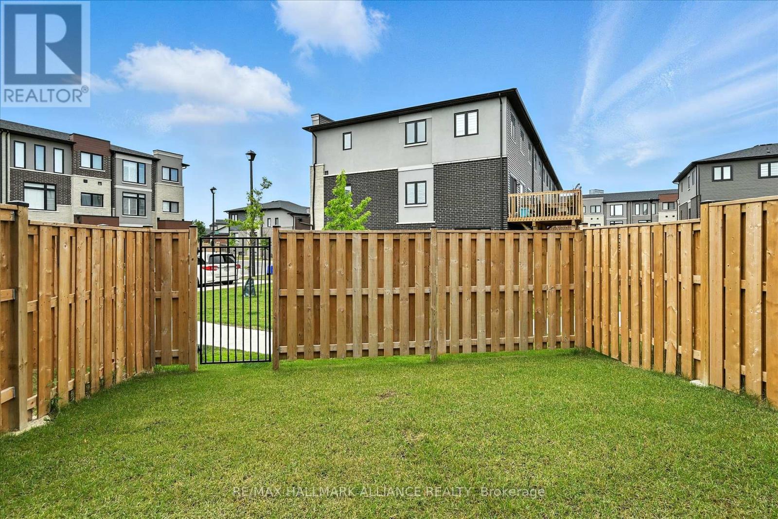 Single Family House for Sale in  SOUTHAM LANE Hamilton (Mountview) 