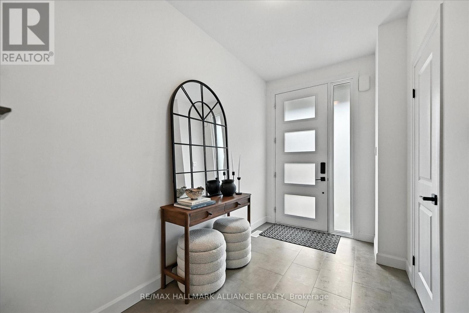 Single Family House for Sale in  SOUTHAM LANE Hamilton (Mountview) 