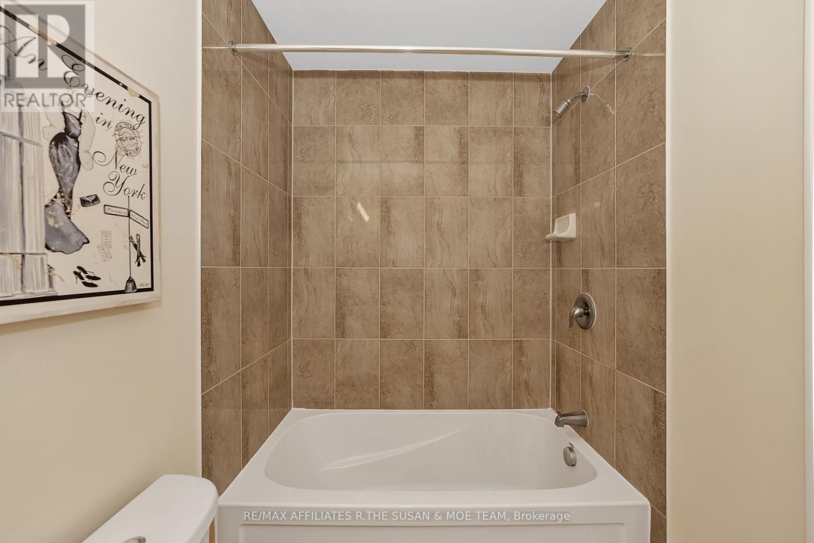 Photo 31 of 503 Coldwater Crescent, Ottawa ON