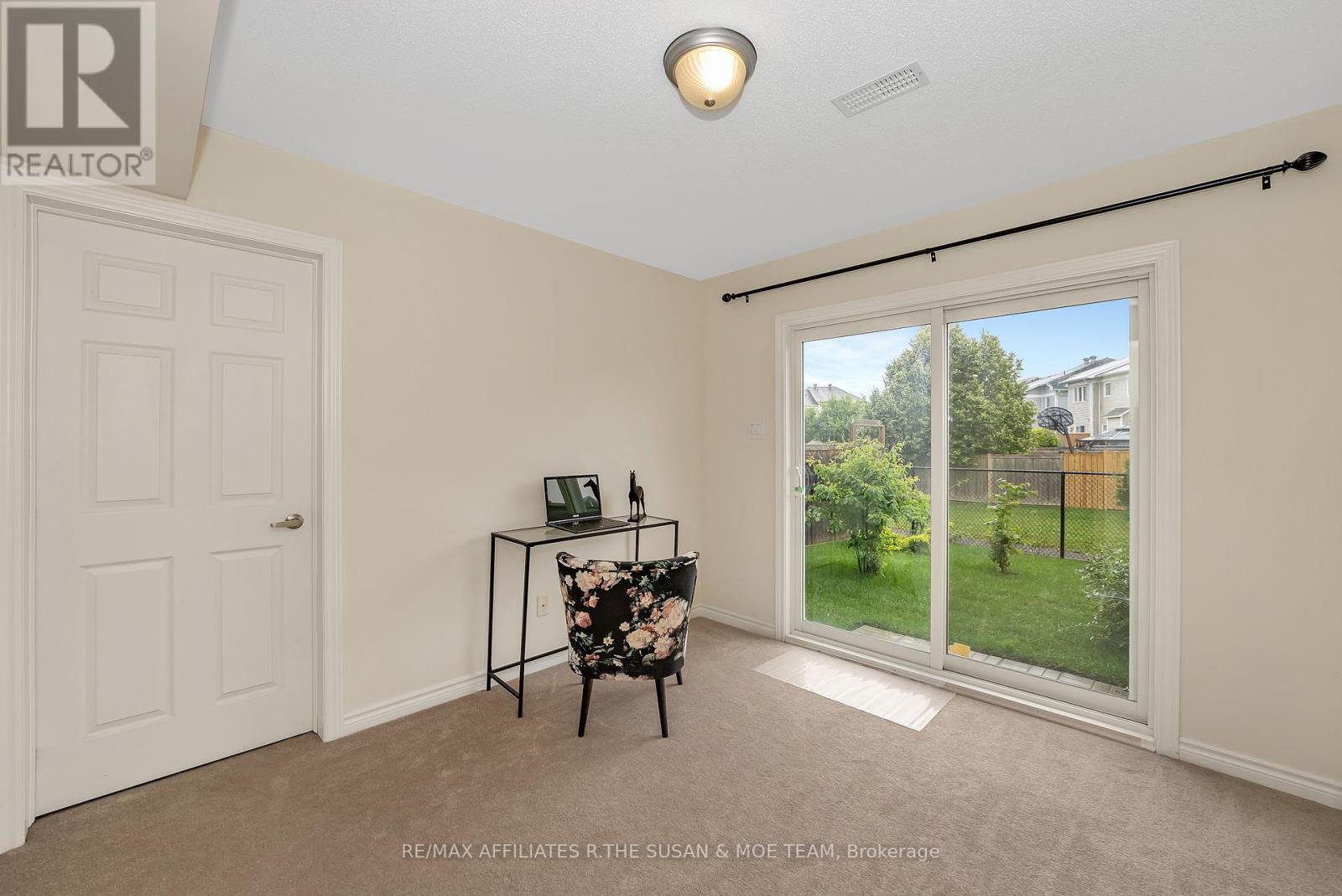 Photo 18 of 503 Coldwater Crescent, Ottawa ON