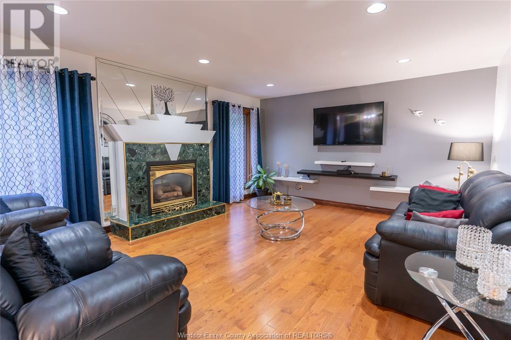 Photo 17 of 12310 Candlewood, Tecumseh ON