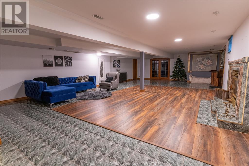 Photo 27 of 12310 Candlewood, Tecumseh ON