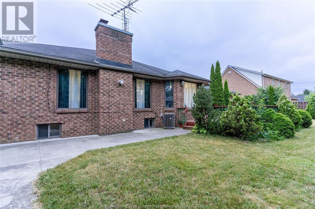 Photo 43 of 12310 Candlewood, Tecumseh ON
