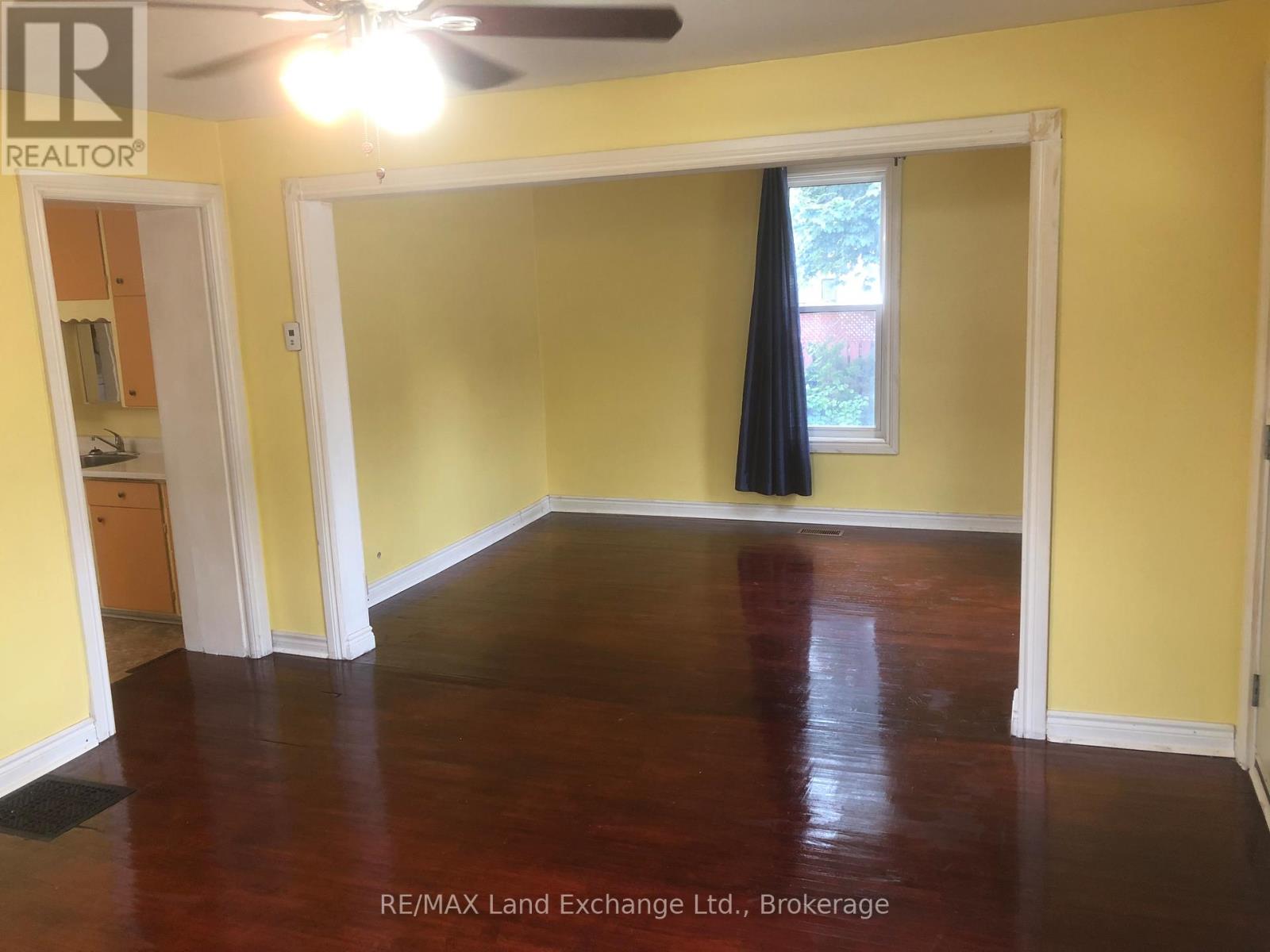 Photo 6 of 204 Amelia Street, Brockton ON