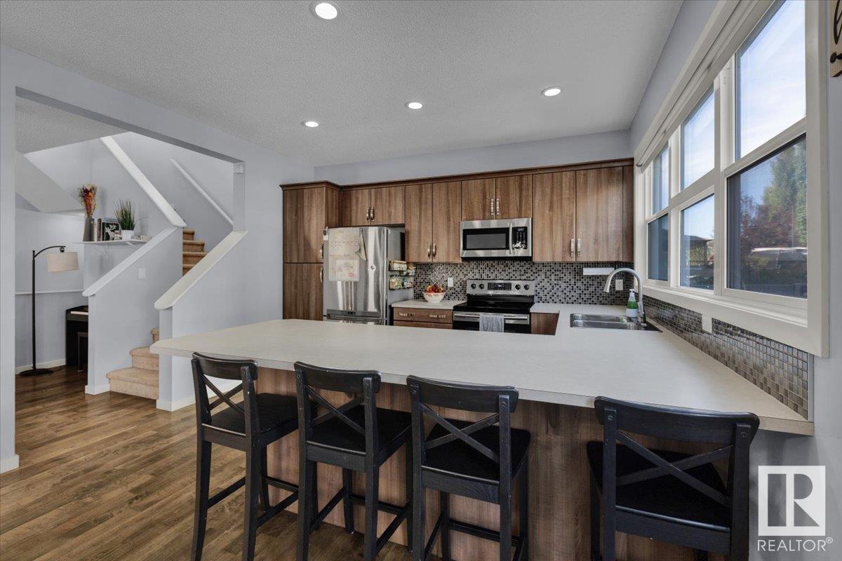 Photo 14 of 2585 Cole Cr Sw, Edmonton AB
