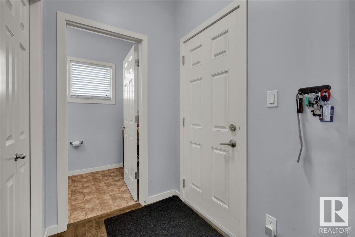 Photo 20 of 2585 Cole Cr Sw, Edmonton AB