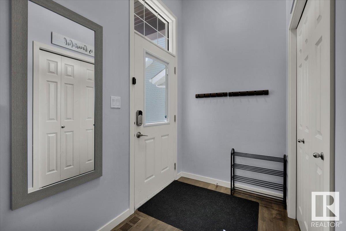 Photo 5 of 2585 Cole Cr Sw, Edmonton AB