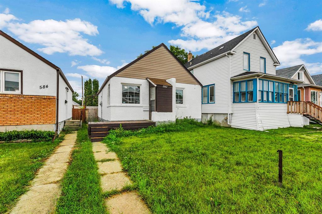 Photo 1 of 582 Windsor Avenue, Winnipeg MB