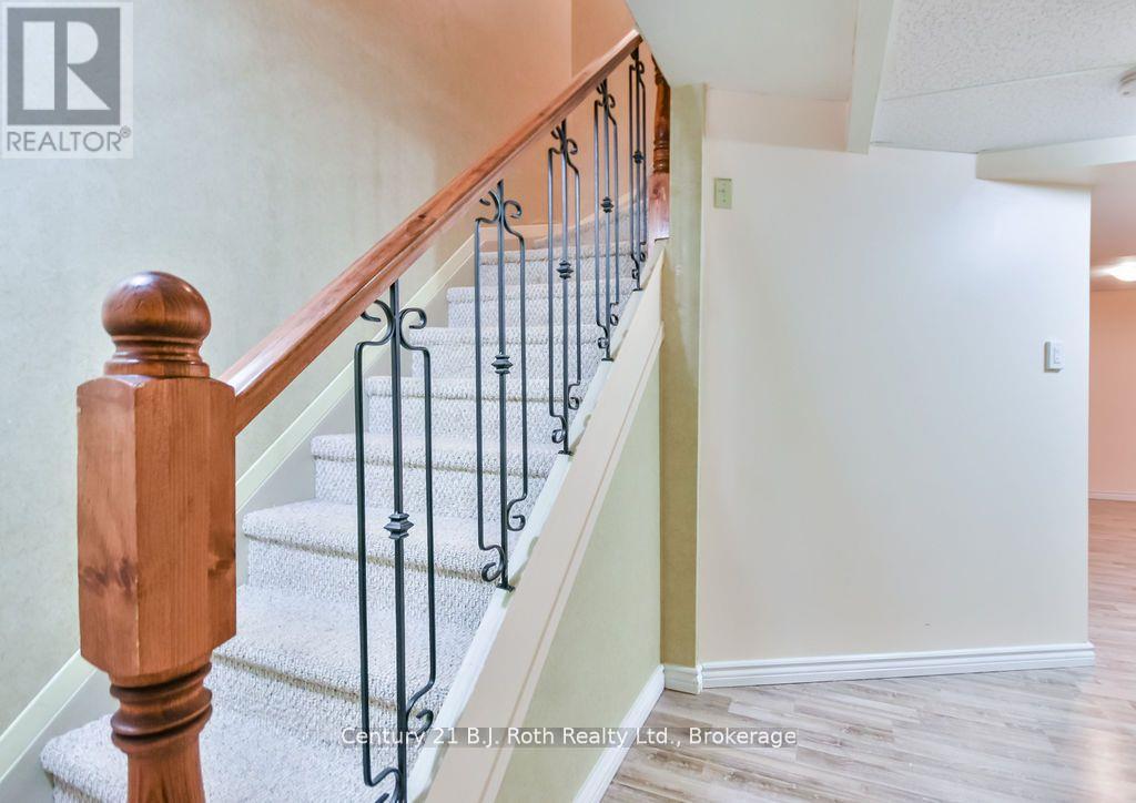 Photo 18 of 9 492 Laclie Street, Orillia ON
