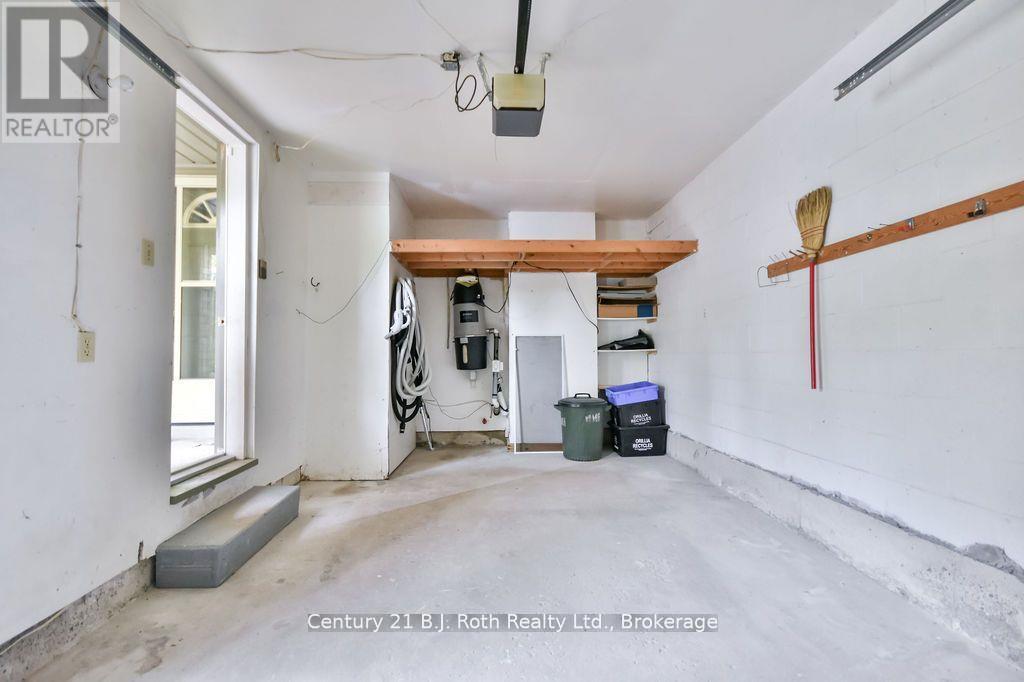 Photo 2 of 9 492 Laclie Street, Orillia ON