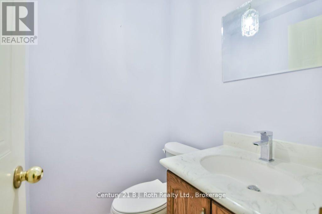 Photo 10 of 9 492 Laclie Street, Orillia ON