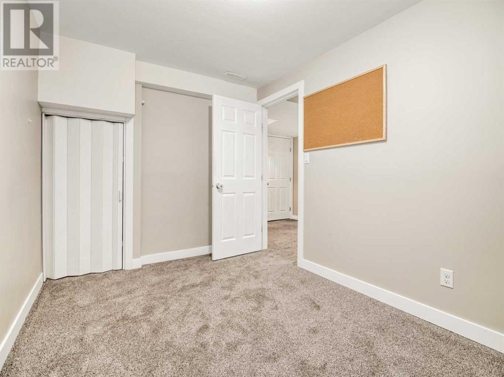 Single Family House Bungalow for Sale in   Avenue S Glendale Lethbridge 