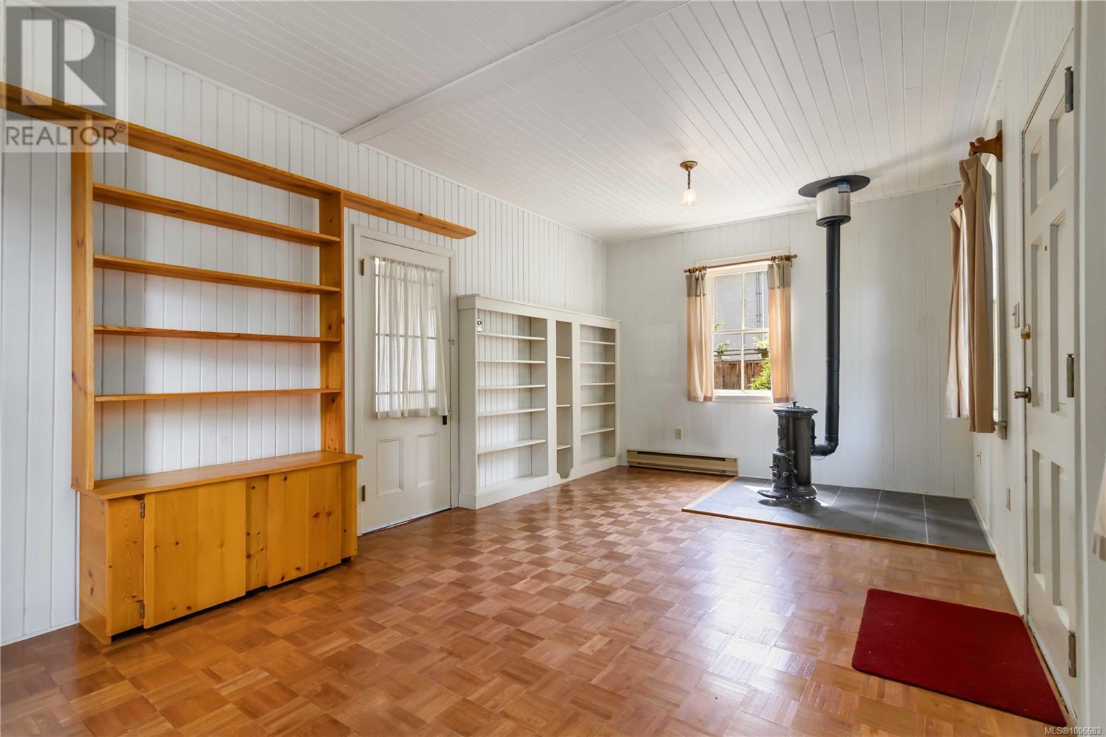 Photo 12 of 2087 Byron St, Oak Bay BC