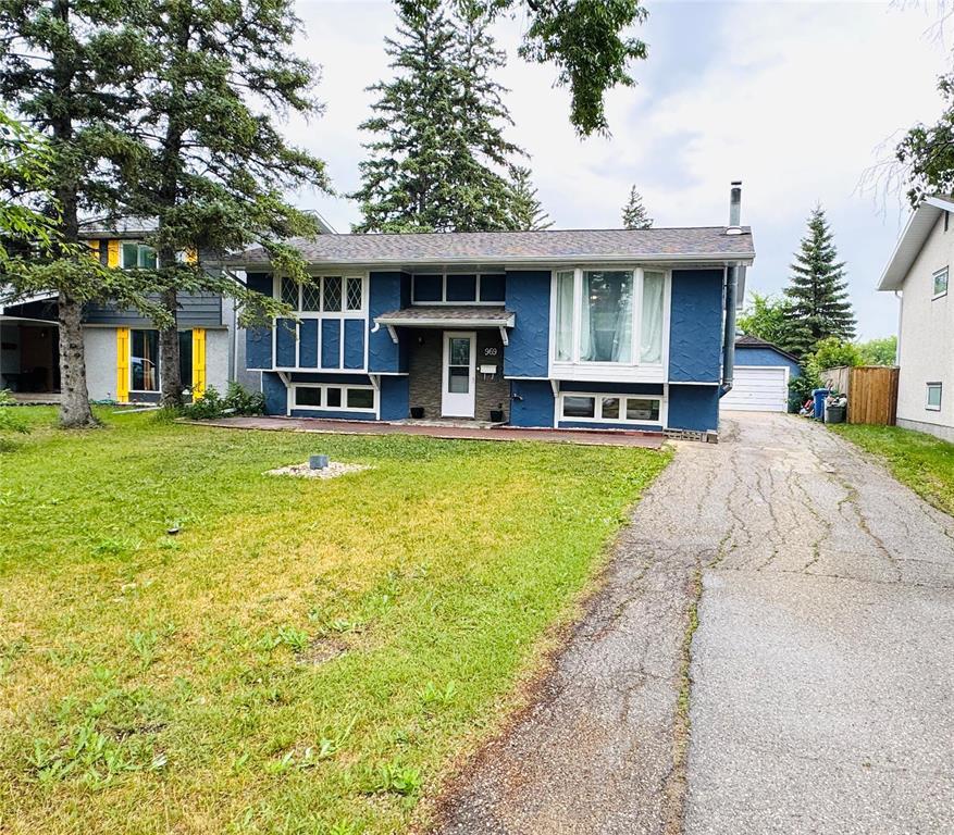 Photo 6 of 969 Crestview Park Drive, Winnipeg MB
