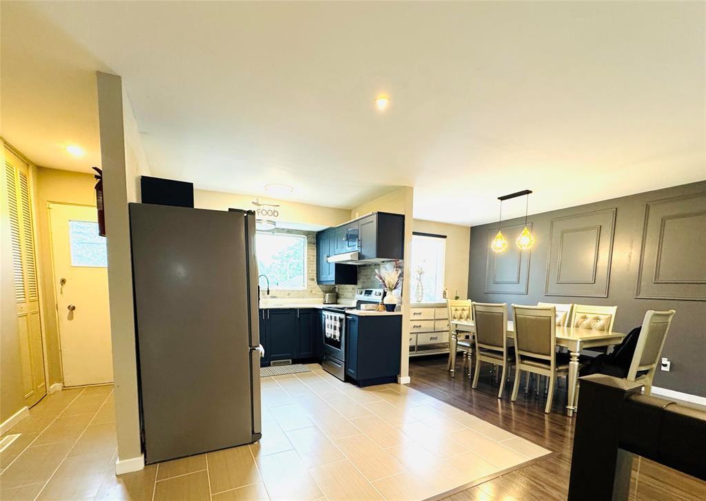 Photo 10 of 969 Crestview Park Drive, Winnipeg MB