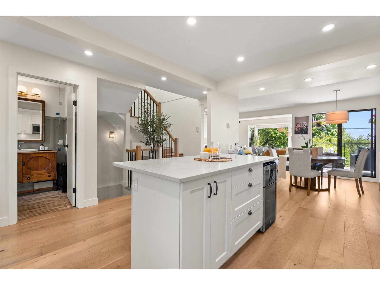 4 14985 VICTORIA AVENUE, White Rock