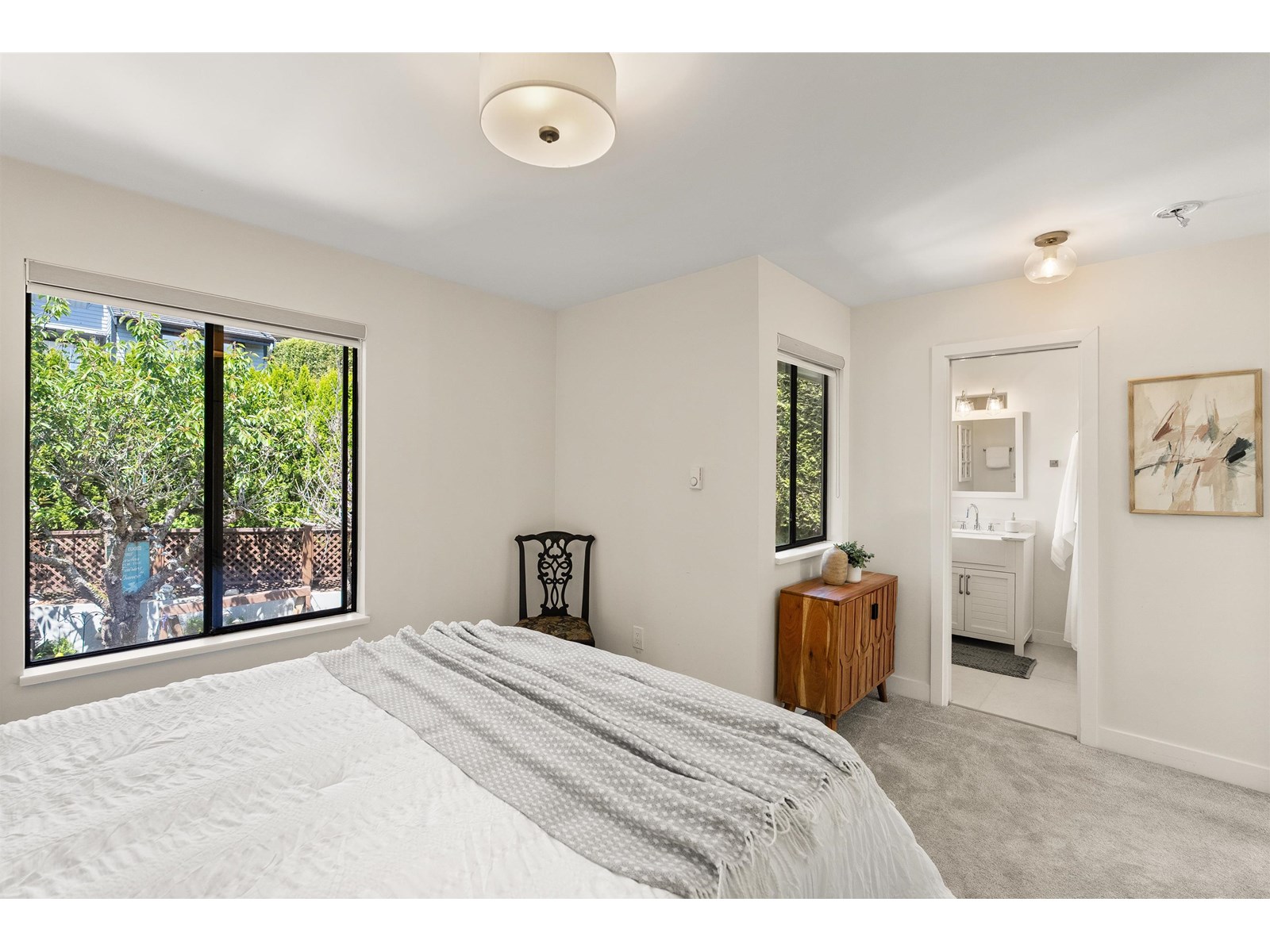 4 14985 VICTORIA AVENUE, White Rock