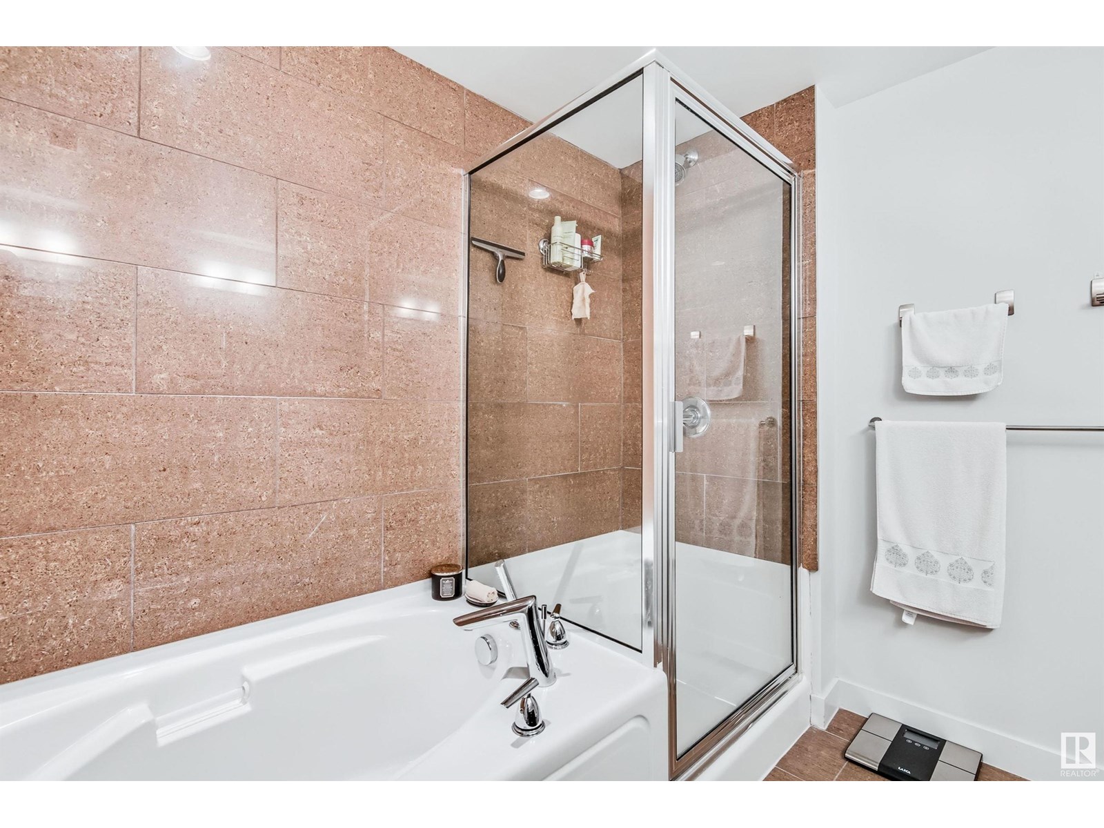 Photo 18 of 1003 10046 117 St Nw, Edmonton AB