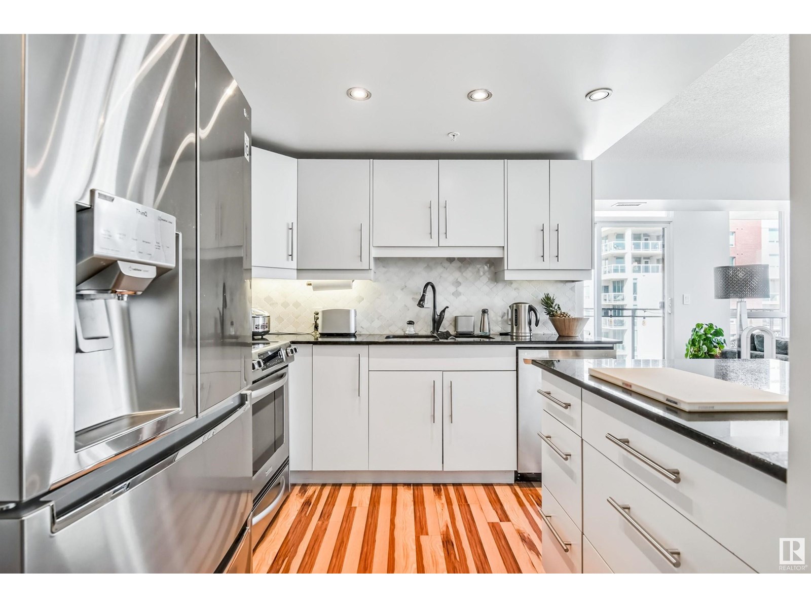 Photo 11 of 1003 10046 117 St Nw, Edmonton AB