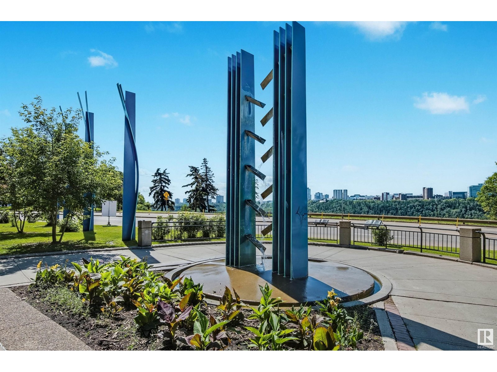 Photo 8 of 1003 10046 117 St Nw, Edmonton AB