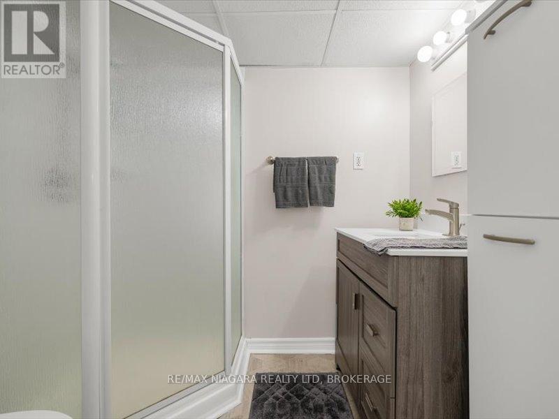 Photo 28 of 2393 Greenbank Trail S, Burlington ON