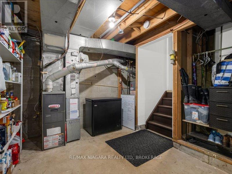 Photo 29 of 2393 Greenbank Trail S, Burlington ON