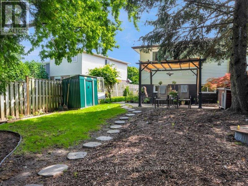 Photo 33 of 2393 Greenbank Trail S, Burlington ON