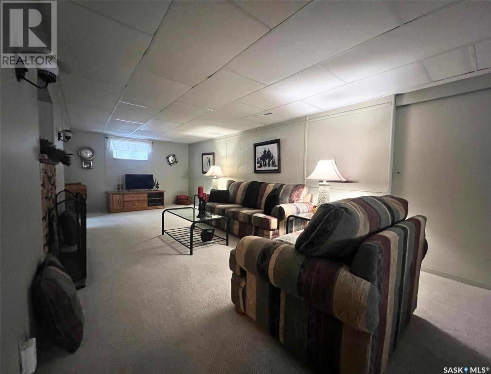 Single Family House Bungalow for Sale in  Grey STREET E Swift Current 